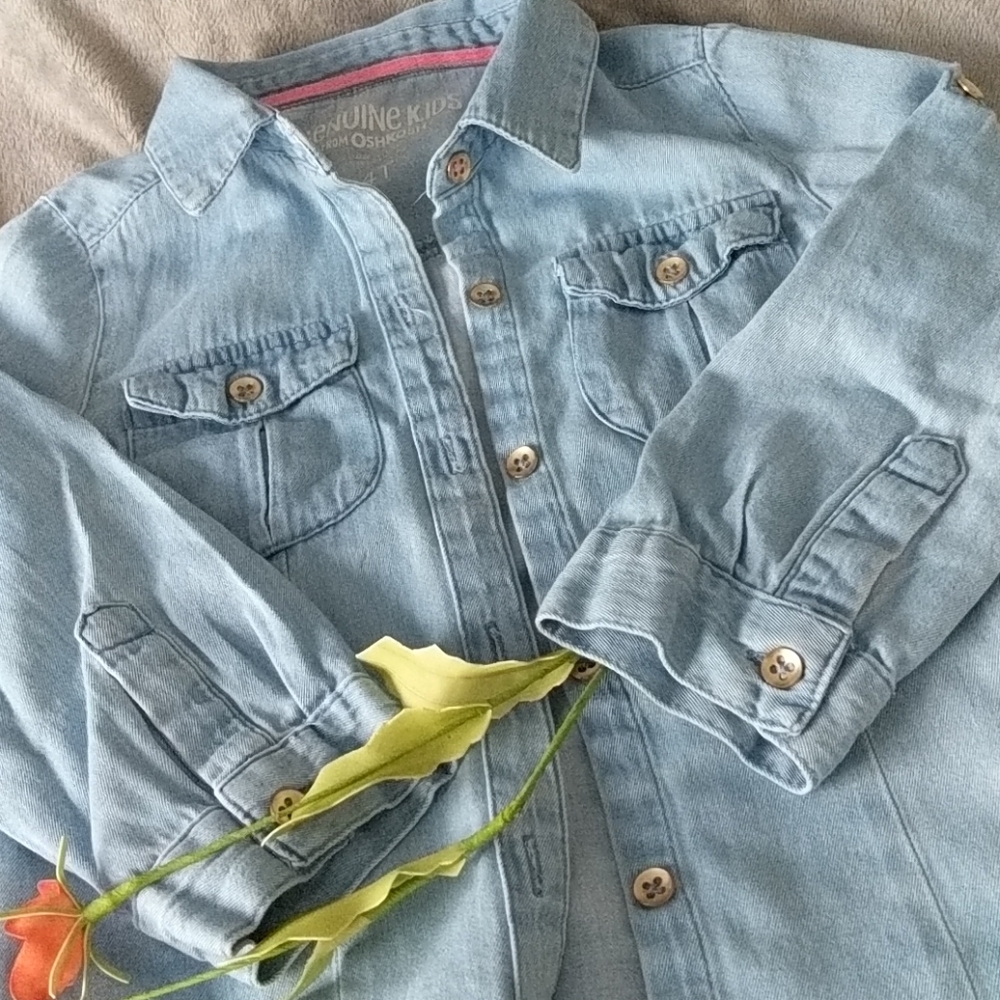 Kids chambray button down - Picture 3 of 3